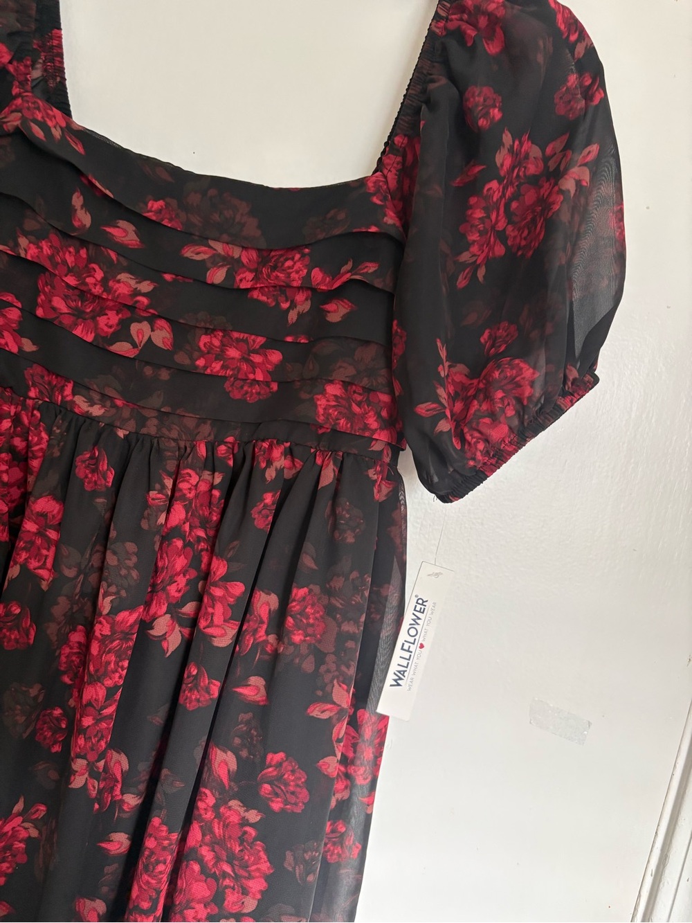Wallflower Black Maxi Dress with Red Floral Print and Puff Sleeves - Picture 4 of 7